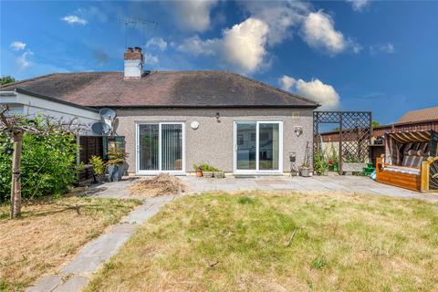 2 bedroom bungalow for sale, Oakengrange Drive, Southend-on-Sea, Essex, SS2