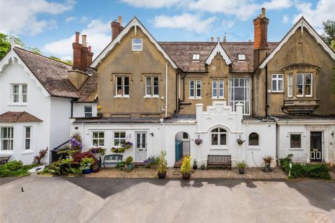 11 Denfield, Dorking, RH4 2AH