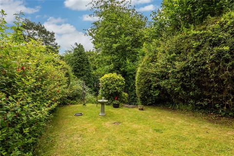 11 Denfield, Dorking, RH4 2AH