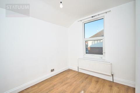 3 bedroom terraced house to rent, Off Abbey Lane,, Stratford, Olympic Village, East London, E15