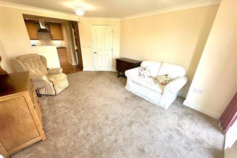 1 bedroom flat for sale, St Botolphs Road, Worthing, West Sussex, BN11 4JT