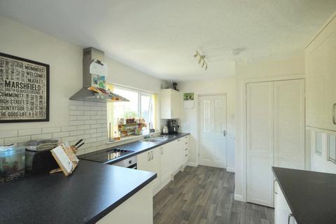 undefined, Marshfield SN14