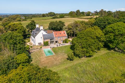 6 bedroom detached house for sale, La Rue du Hechet, Castel, Guernsey