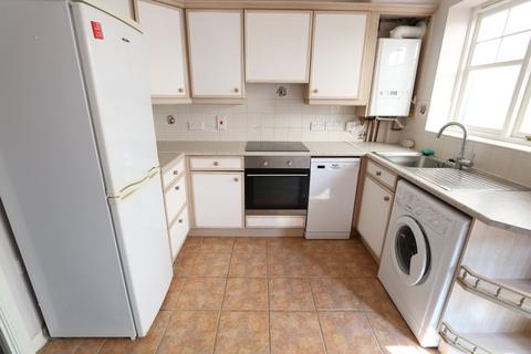 2 bedroom end of terrace house to rent, Frances Avenue, Chafford Hundred