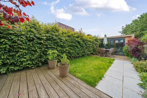 38 Alderwood Road, London, SE9 2LB