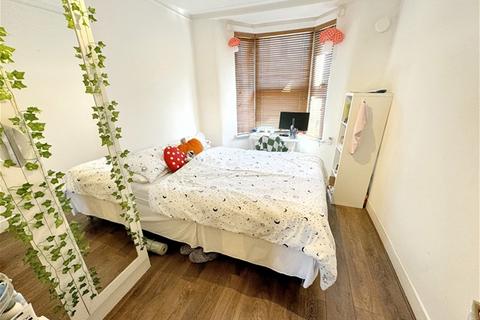 3 bedroom house to rent, Glenavon Road, Stratford