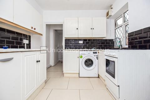 5 bedroom terraced house to rent, London E15