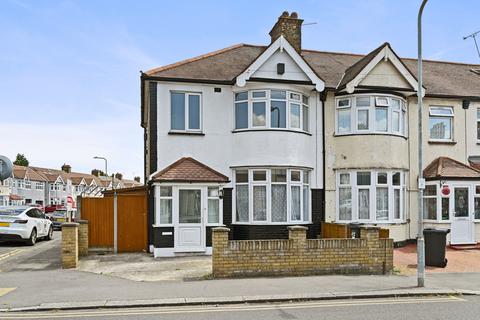 1 bedroom end of terrace house for sale, South Park Road, Ilford IG1