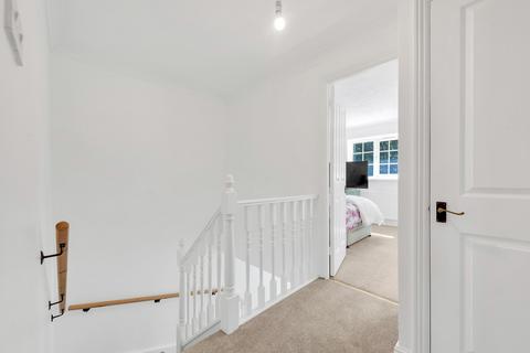 8 Chiltern Close, Croydon, CR0 5LZ