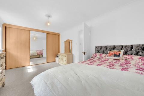 8 Chiltern Close, Croydon, CR0 5LZ