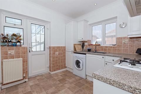 3 bedroom bungalow for sale, Melrose Close, Worthing BN13
