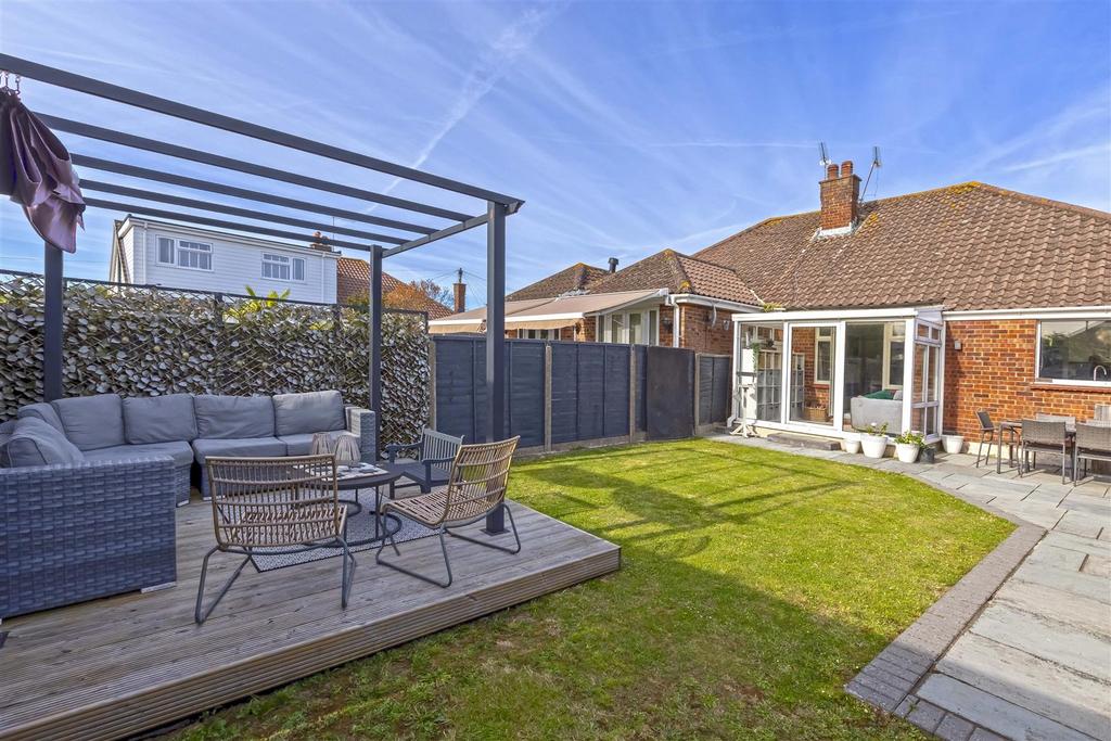 For Sale by Aspire Residential -  Leeward Close