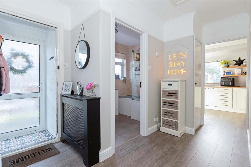 For Sale by Aspire Residential -  Leeward Close
