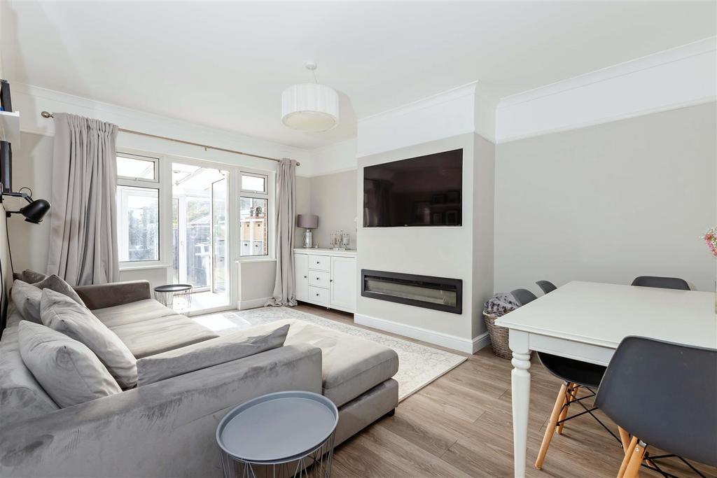 For Sale by Aspire Residential -  Leeward Close