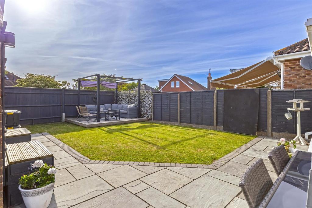 For Sale by Aspire Residential -  Leeward Close