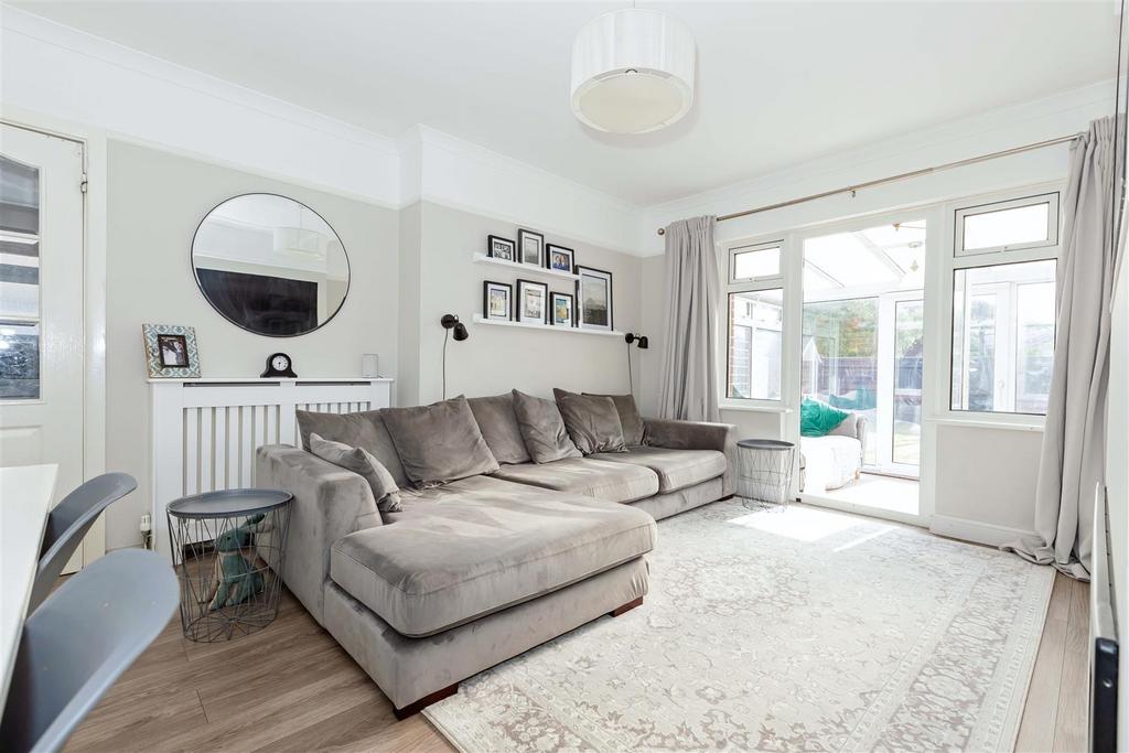 For Sale by Aspire Residential -  Leeward Close
