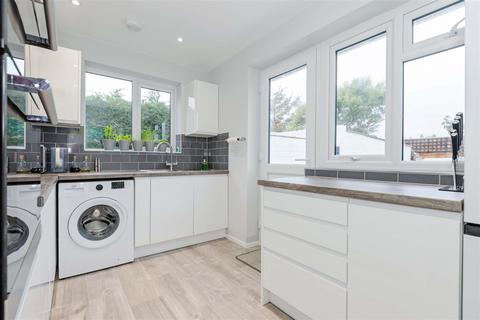 29 Sackville Crescent, Worthing, BN14 8BP