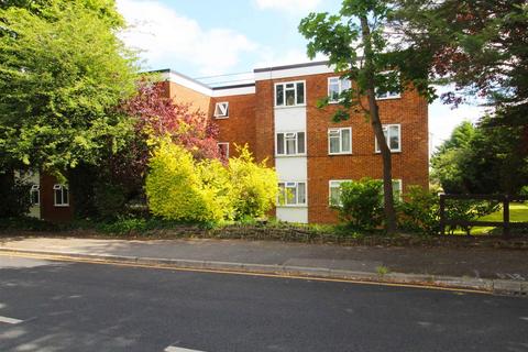 2 bedroom apartment for sale, Benhill Wood Road, Sutton