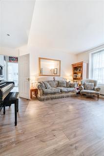 2 bedroom flat for sale, Barrow Hill Estate, London NW8
