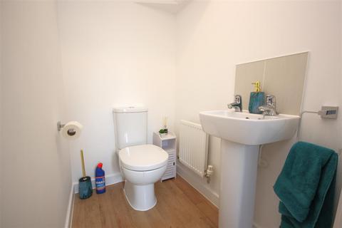 24 Alnwick Close, Rushden, NN10 0TB