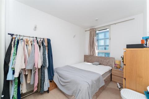 1 bedroom apartment for sale, Station Approach, Hayes UB3