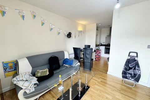 1 bedroom flat for sale, Ilford Hill, Ilford
