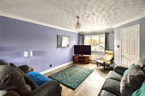 4 bedroom detached house for sale, Oulton Drive, Oulton, Leeds, West Yorkshire