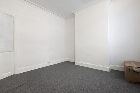 3 bedroom terraced house for sale, Ullswater Street, Leicester