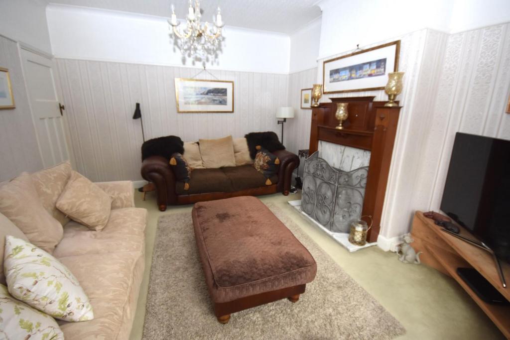 Lounge..JPG
