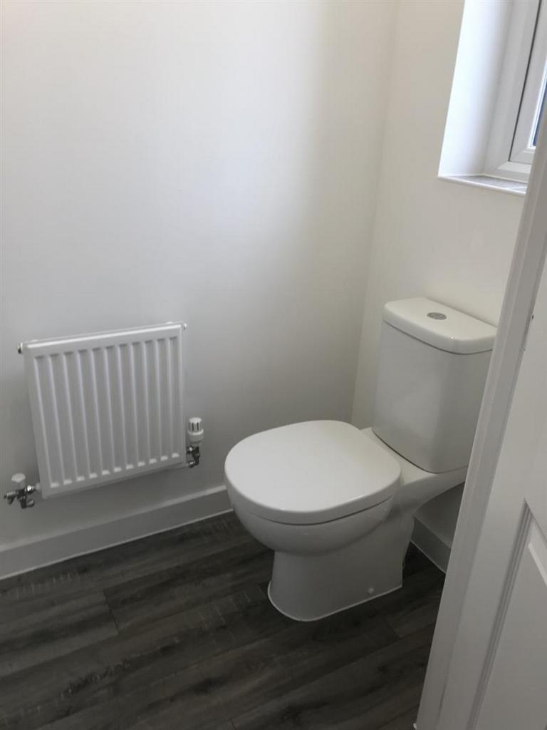 24 Tasker WC.jpg