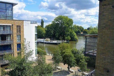 2 bedroom apartment to rent, Ferry Quays, Brentford, TW8