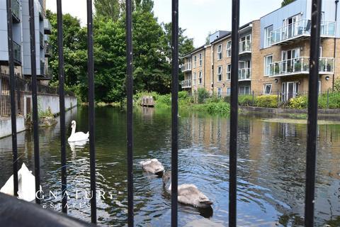 2 bedroom apartment for sale, The Embankment, Nash Mills Wharf, Hemel Hempstead