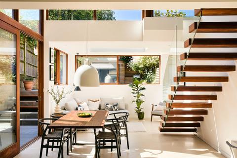 38 Stile Hall Gardens, London, W4 3BU