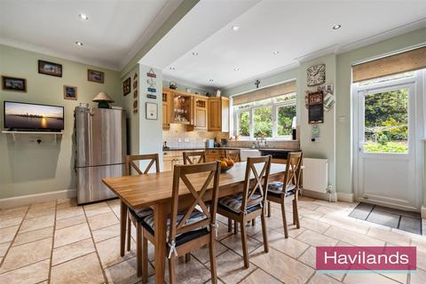 101 Green Dragon Lane, London, N21 2NL