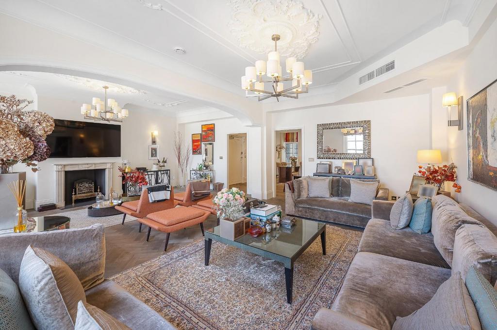 7 ? Bryanston Court-9.jpg