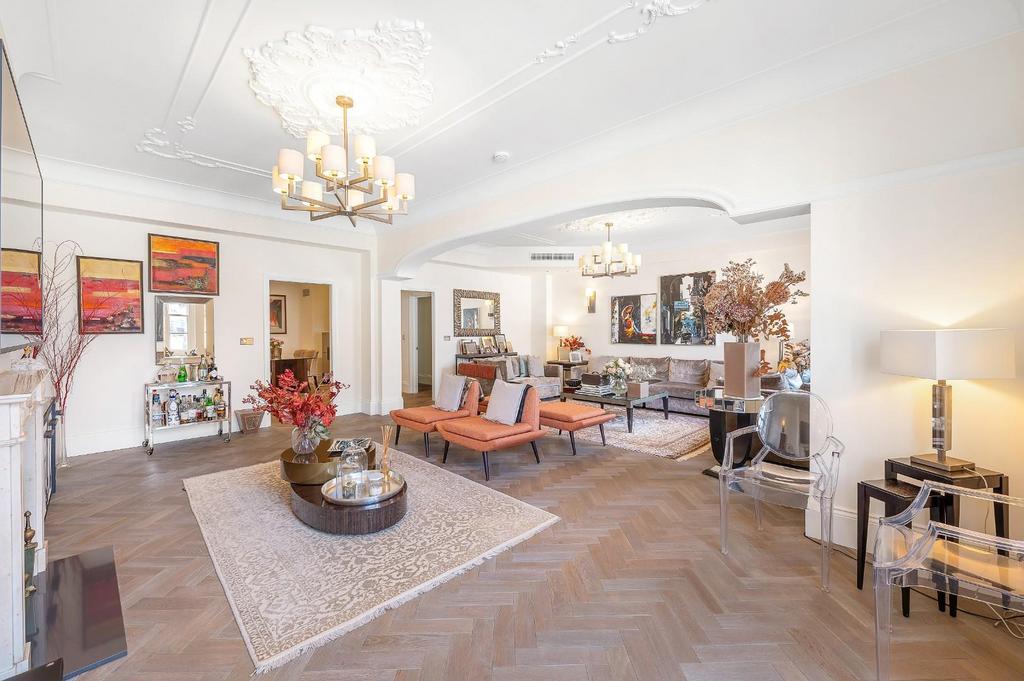 7 ? Bryanston Court-5.jpg