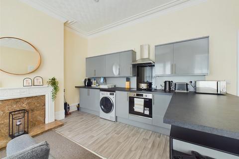 2 bedroom flat for sale, Spring Gardens, Buxton