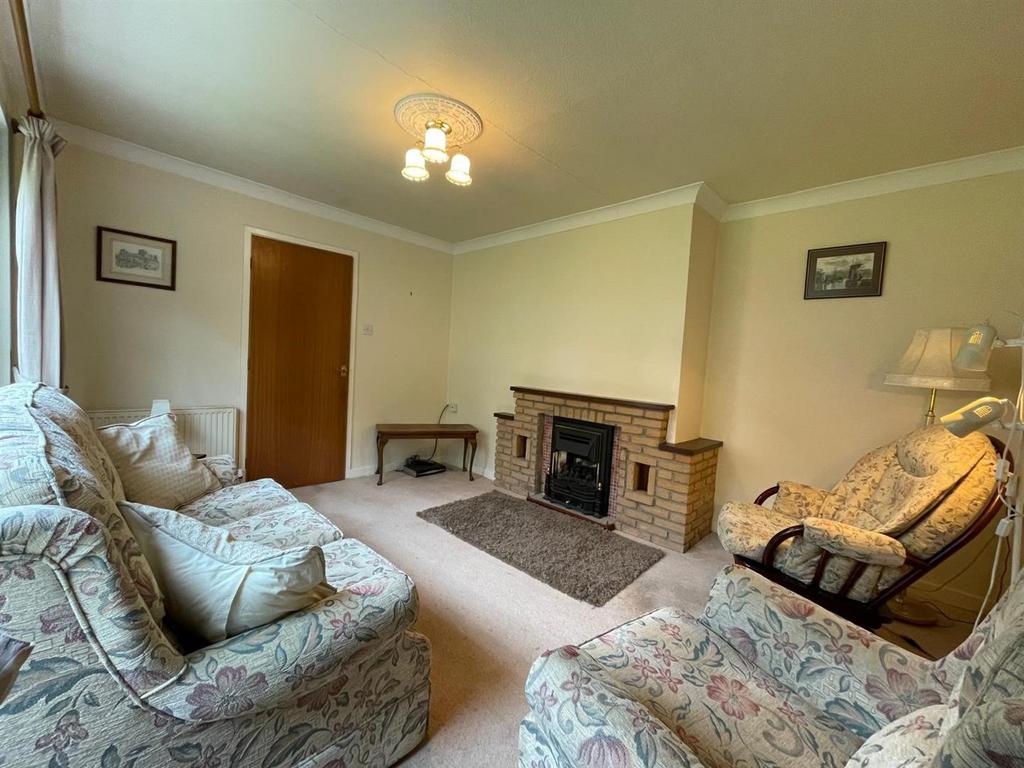 41 leeming sitting 2.jpg