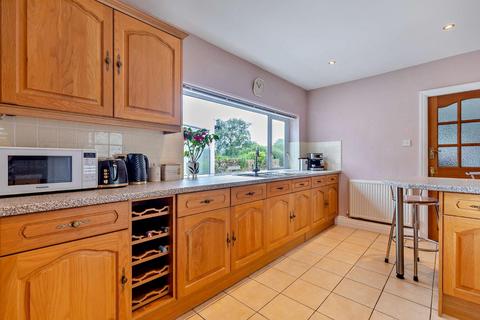 4 bedroom semi-detached bungalow for sale, Highfold, Dacre, Harrogate, HG3 4ES