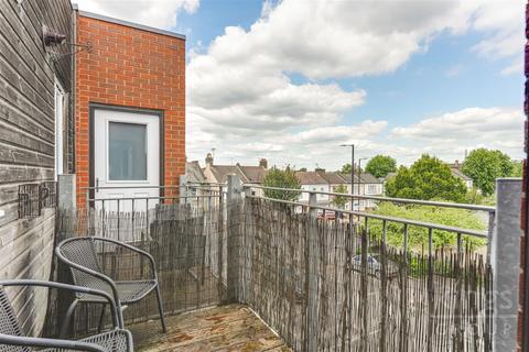 2 bedroom apartment for sale, Archibald Close, Enfield