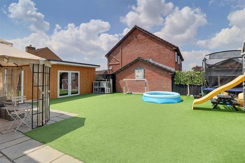 7 Apple Tree Close, Abbeymead, Gloucester, GL4 5BZ
