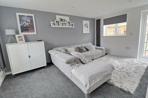7 Apple Tree Close, Abbeymead, Gloucester, GL4 5BZ