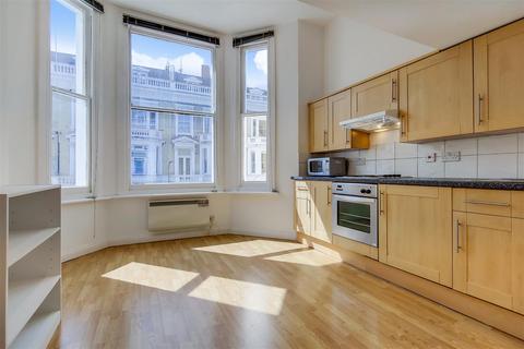 1 bedroom flat to rent, Castletown Road, London W14