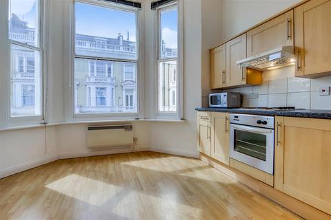 1 bedroom flat to rent, Castletown Road, London W14