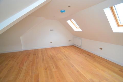 1 bedroom apartment for sale, Watling Street, Radlett