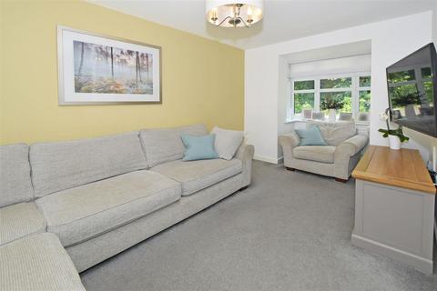 14 Handyside Close, Eccles, Manchester, M30 8EX