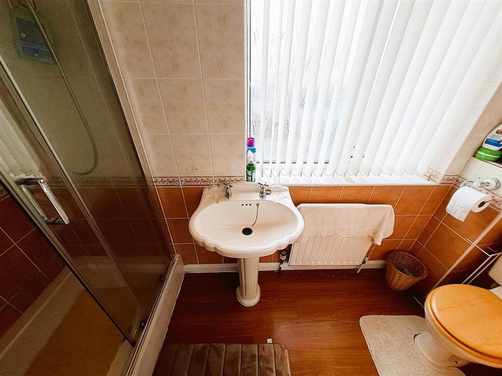En Suite Shower Room
