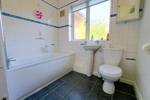 5 bedroom semi-detached house for sale, Coventry Road, Sheldon, Birmingham