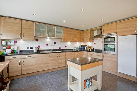 3 bedroom duplex for sale, Wheatley Close, Ilkley LS29