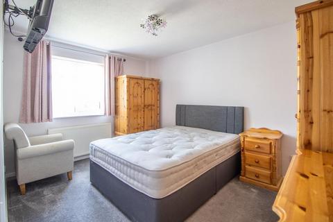 3 bedroom end of terrace house for sale, Nightingale Close, Southend-on-Sea SS2